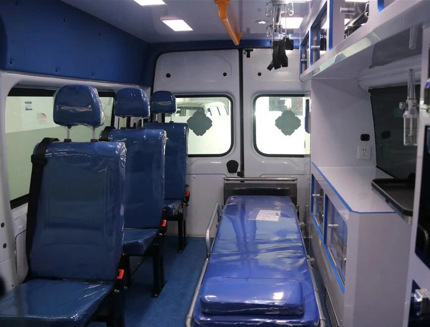 First Aid Hospital ICU Transit Medical Clinic Ambulance Truck for Emergency